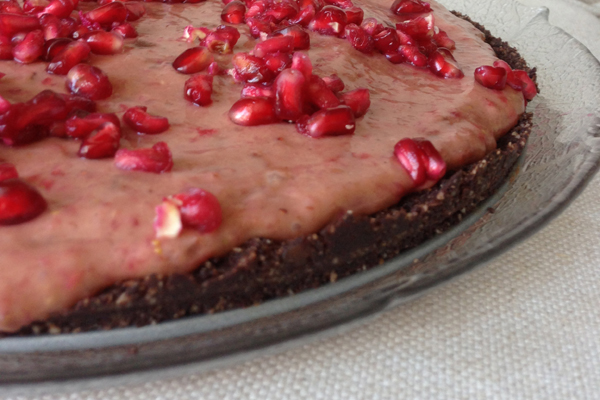 rawfood tårta choklad och jordgubbar