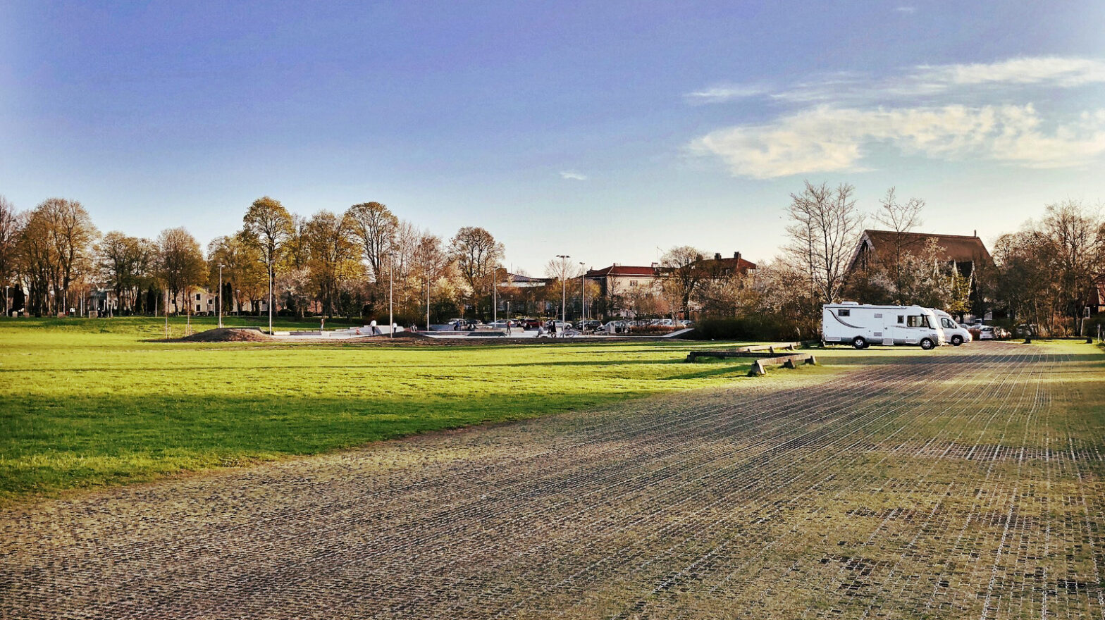 Ingen sol, ingen elstolpe = ingen ström i husbilen