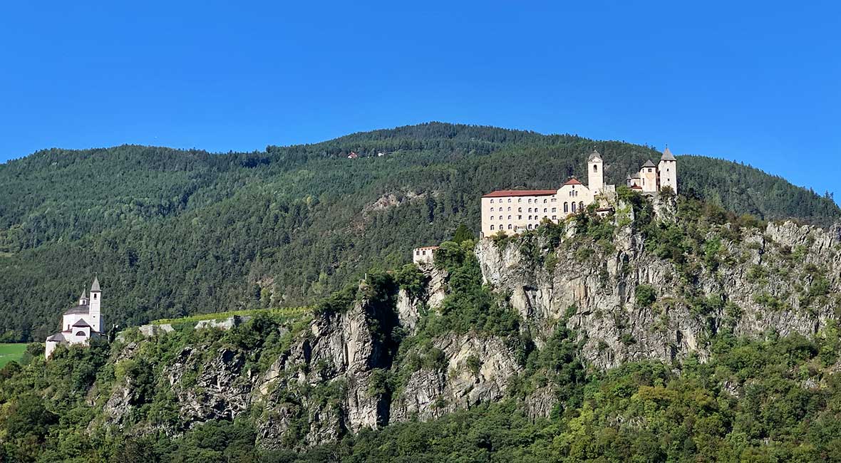 slott dolomiterna